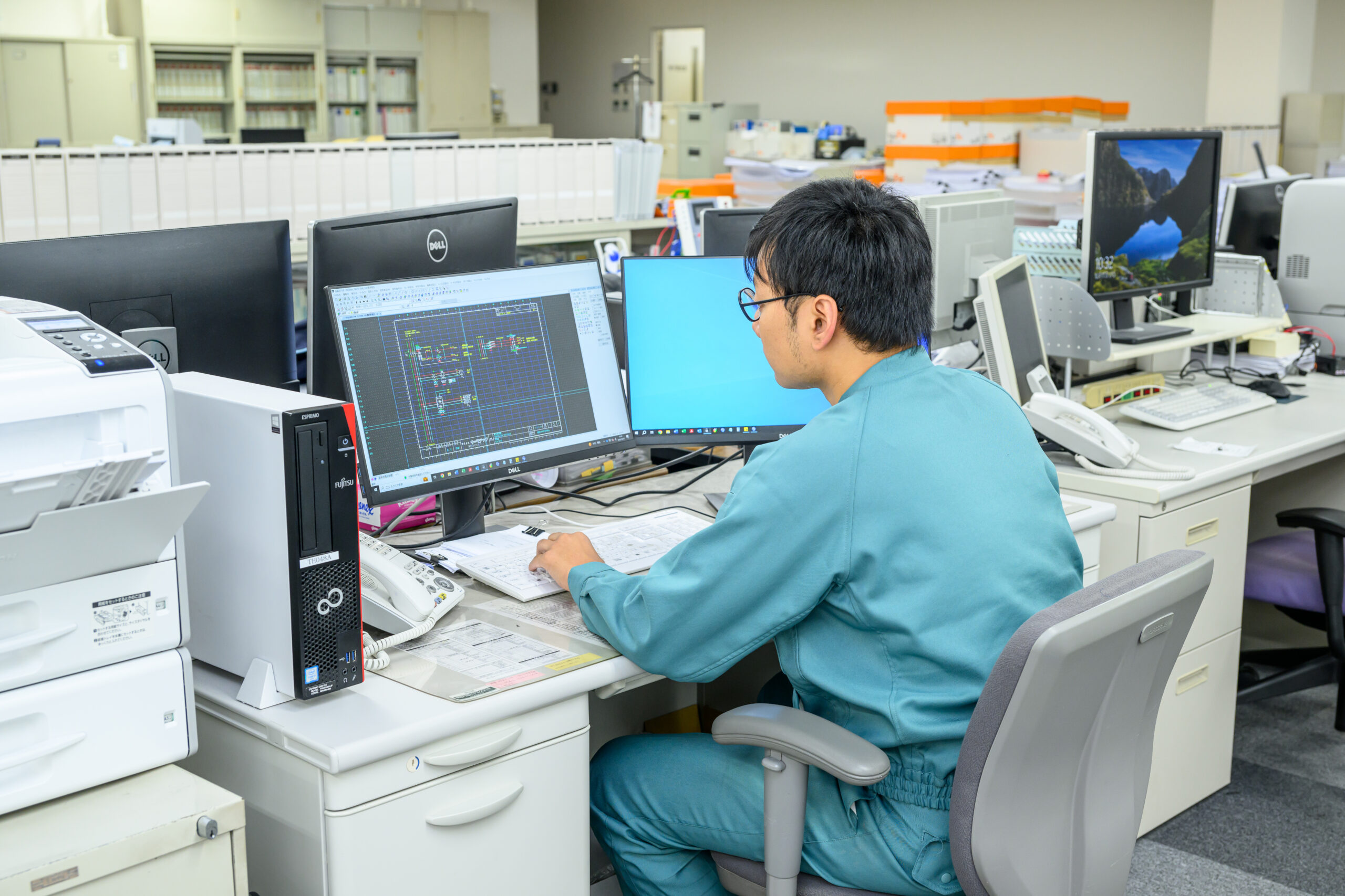 金型の温度調節装置の電気設計エンジニア